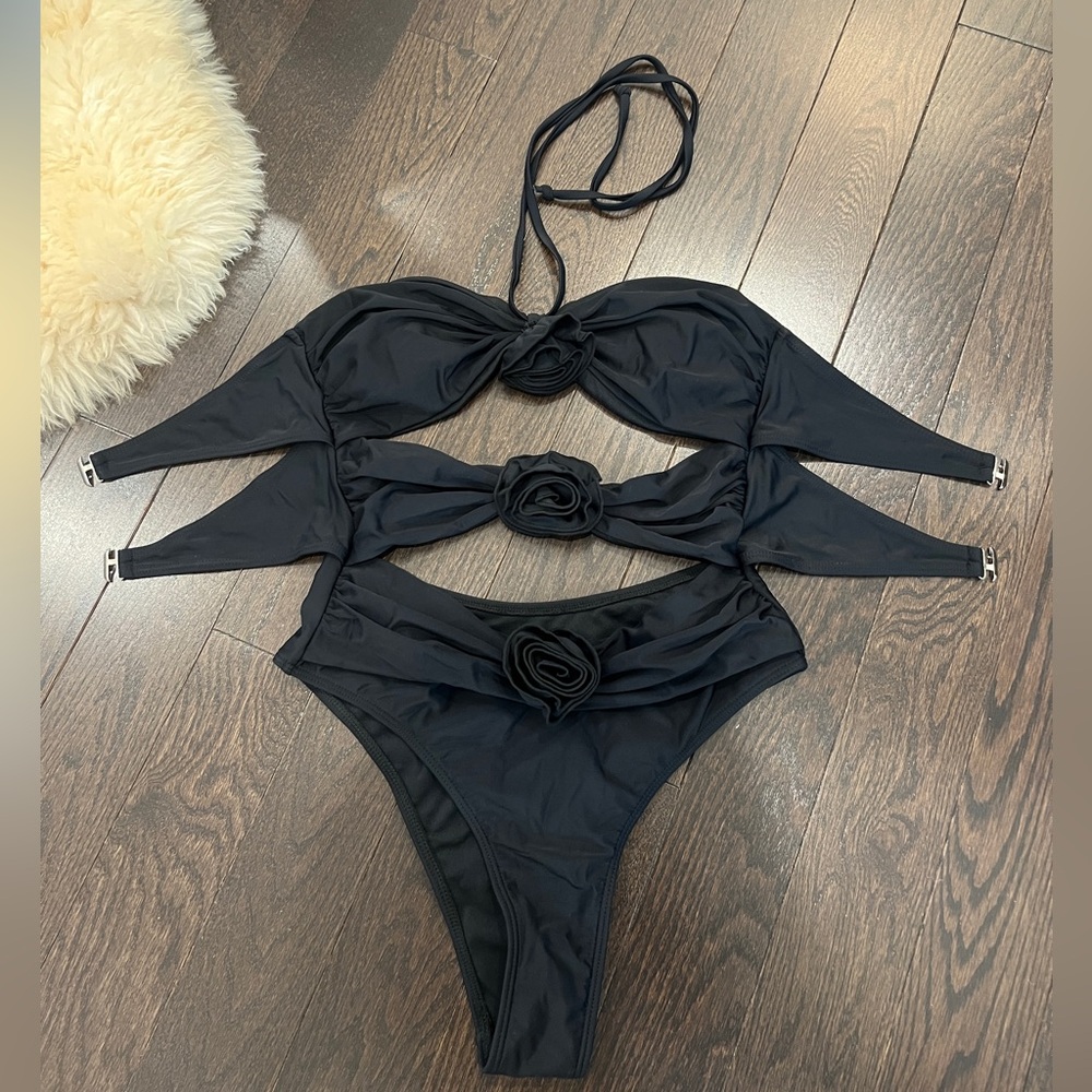 NWOT Black Cutout Swimsuit Rose Details